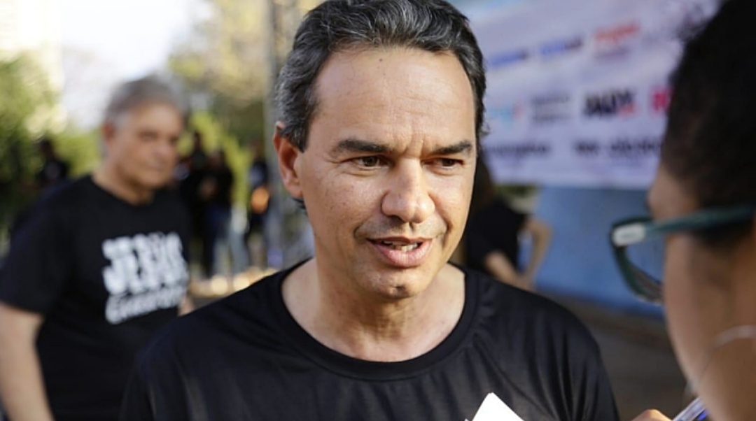 Na semana da ren&uacute;ncia, Marquinhos ainda n&atilde;o atraiu apoio de nenhum partido 