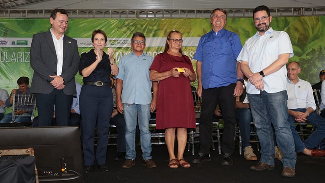 âAo lado de Bolsonaro em MS, Tereza Cristina se despede de ministério para disputar vaga no Senado