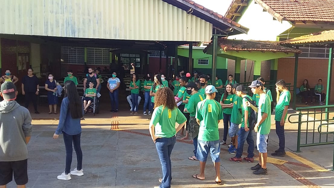 Em Sidrol&acirc;ndia, Escola Catarina de Abreu prepara alunos para o mercado com cursos do agroneg&oacute;cio