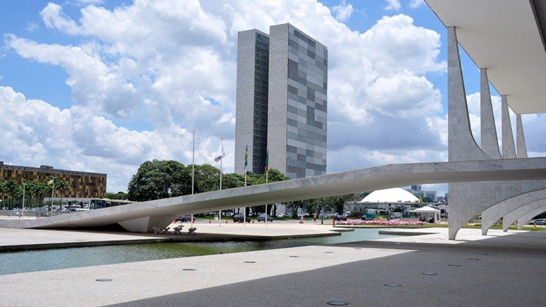 Governo tem até sexta para enviar projeto da LDO de 2023 ao Congresso