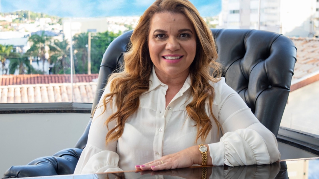 Advogada Gisele Marques é a nova pré-candidata ao Governo pelo PT após saída de Zeca