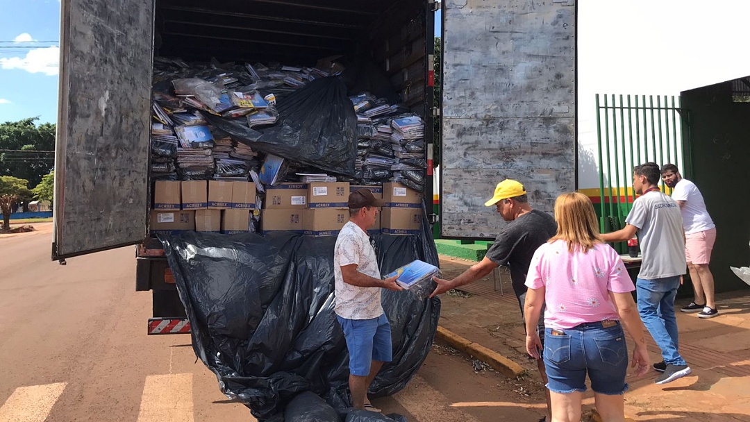 Entrega de kits escolares come&ccedil;a nesta 2&ordf; por alunos da &aacute;rea urbana do ensino fundamental