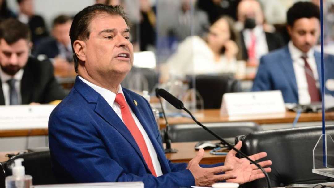 Com a presença de Nelsinho Trad, Senado debate altos custos pagos por passageiros de avião pelos serviços aéreos