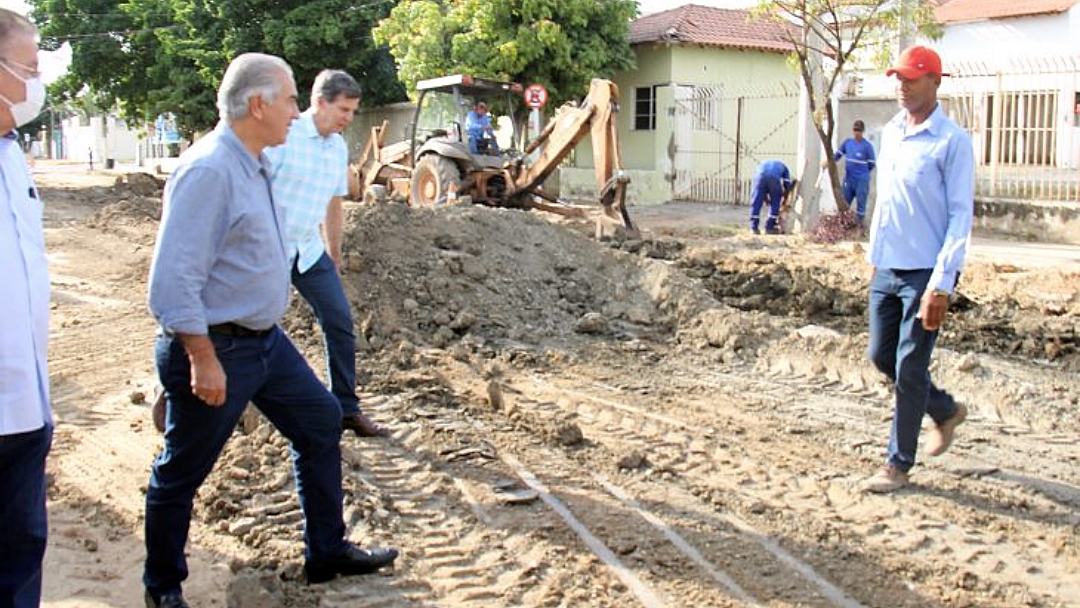 Reinaldo garante conclus&atilde;o de obras at&eacute; dezembro e dinheiro em caixa para 2023