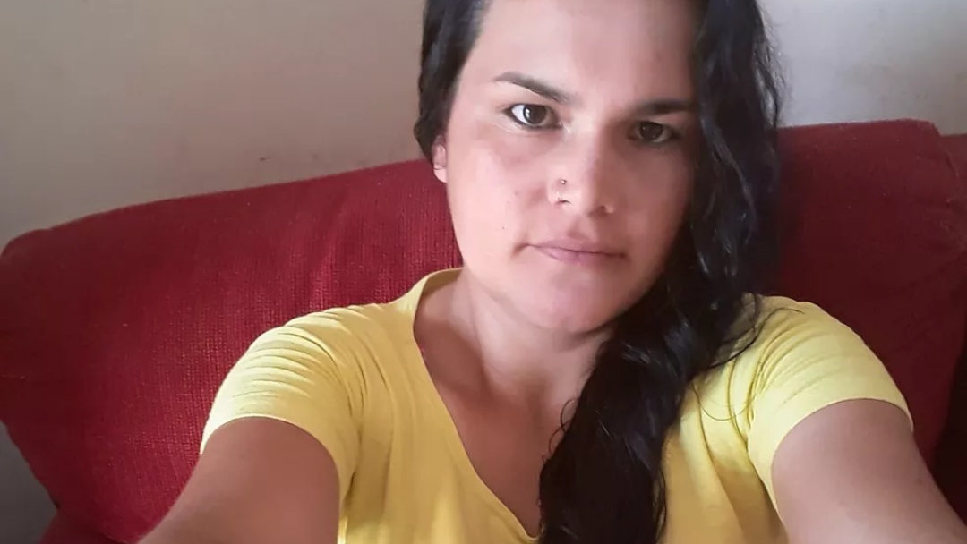 Homem foragido &eacute; preso ap&oacute;s matar irm&atilde; na frente dos filhos e cavar buraco para esconder corpo