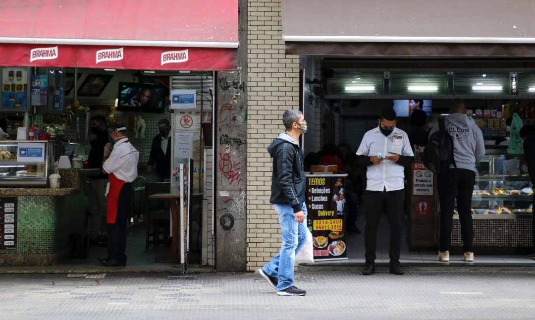 &Iacute;ndices de Confian&ccedil;a de Servi&ccedil;os e do Com&eacute;rcio sobem em maio, diz FGV