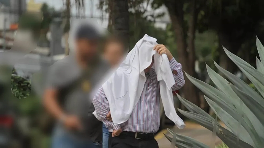 Preso, dentista justificou pornografia como 'curiosidade' e 'prote&ccedil;&atilde;o' para os filhos