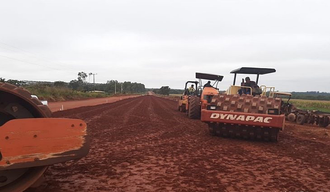 Obra de asfalto no Cap&atilde;o Seco segue em v&aacute;rias frentes de trabalho