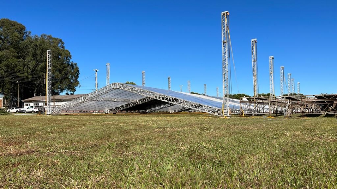 Sidro Nina: Come&ccedil;a a montagem de palco e tenda show para 5 mil pessoas