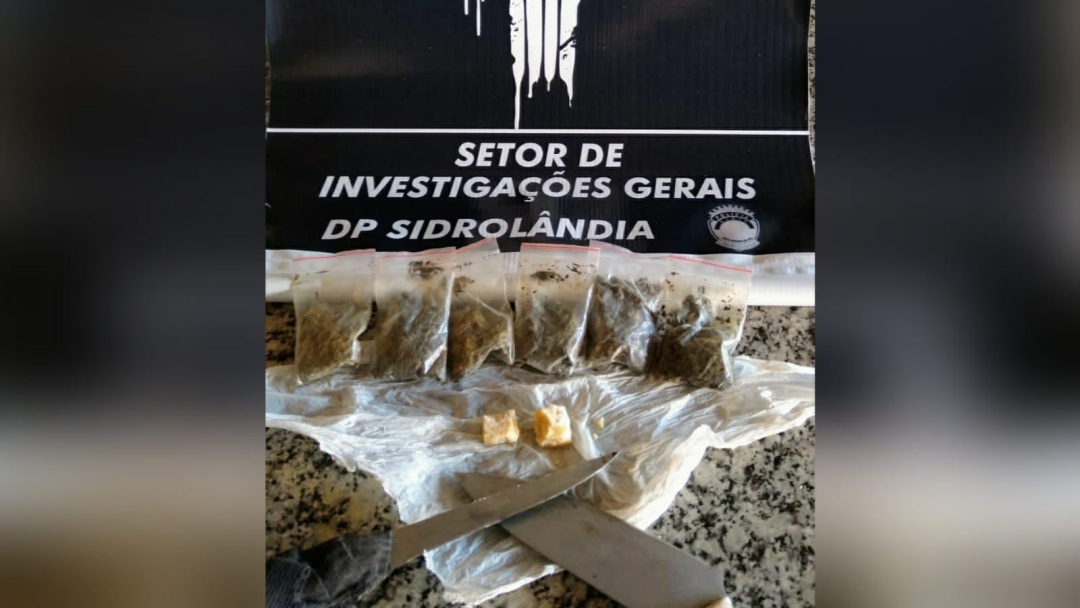 Irm&atilde;os surpreendidos com pedras de pasta base e maconha ficam s&oacute; um dia presos 