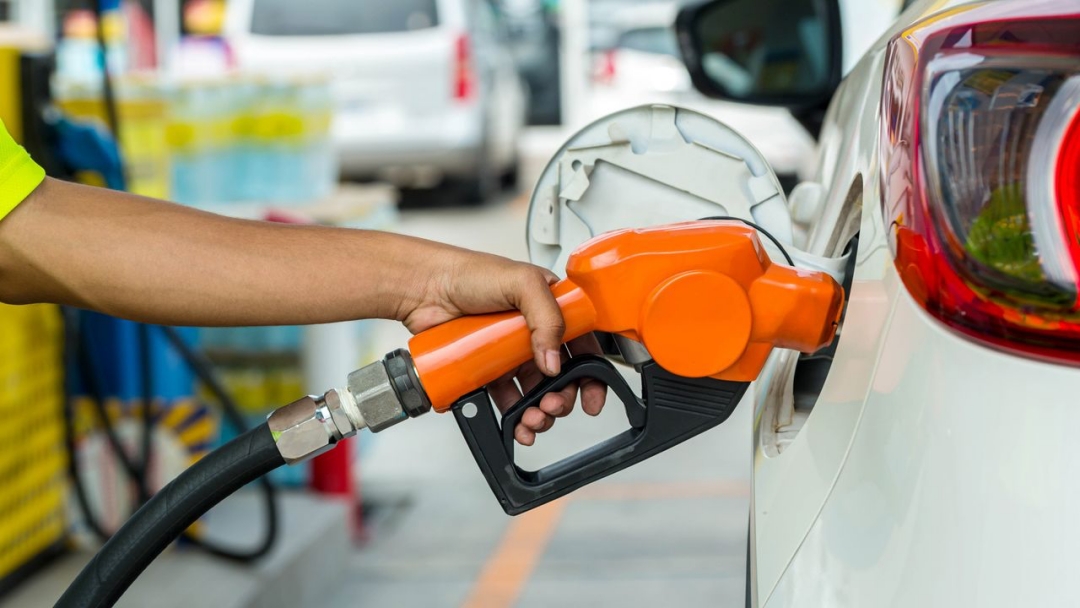 Petrobras reajusta pre&ccedil;os da gasolina e do diesel