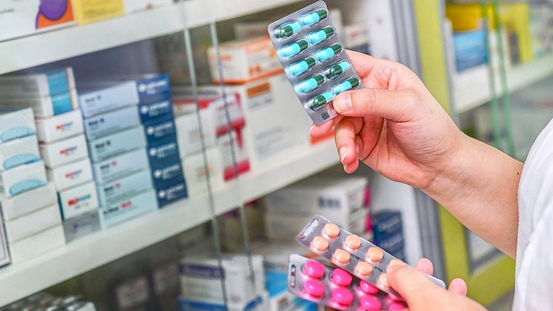 Falta de medicamentos afeta setor p&uacute;blico e privado