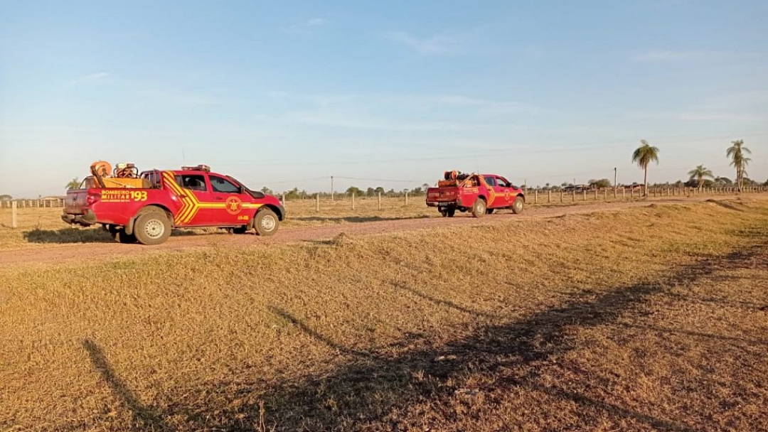 Combate a inc&ecirc;ndios na regi&atilde;o no Pantanal conta com 40 militares e apoio de aeronave