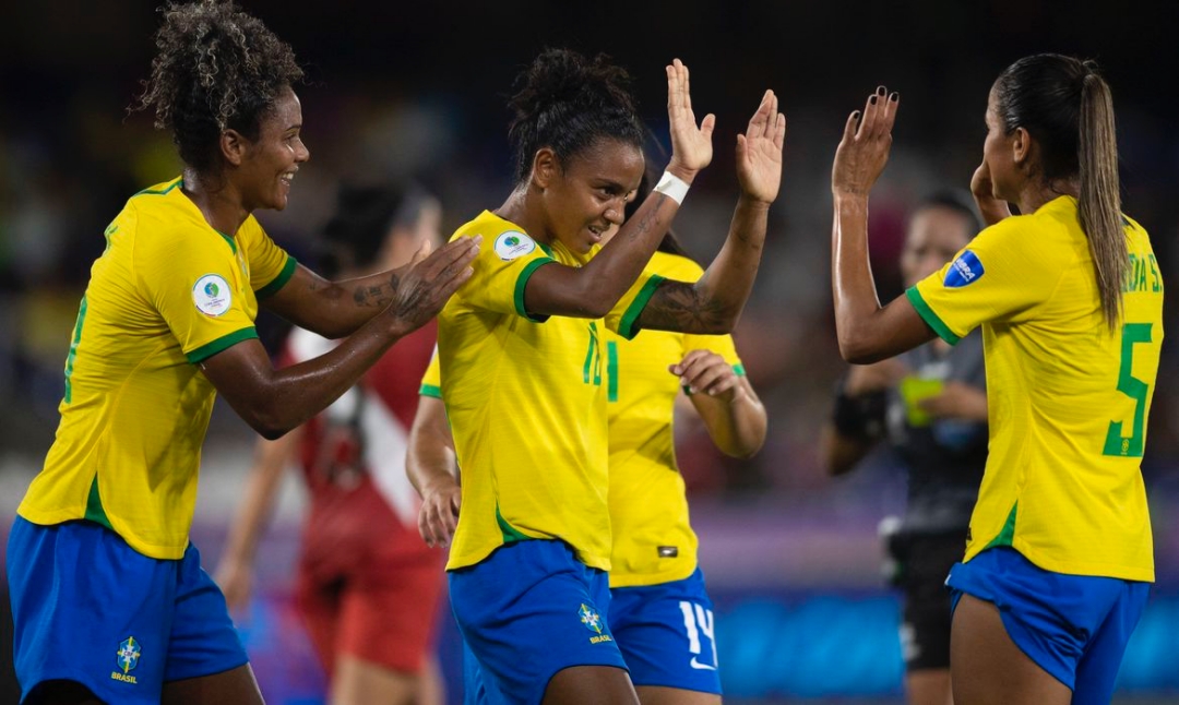 Brasil encara Paraguai em semi decisiva da Copa Am&eacute;rica Feminina