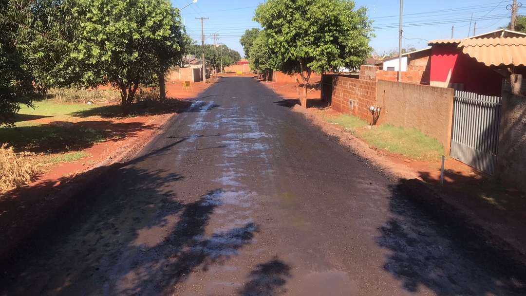 Iniciada a imprima&ccedil;&atilde;o do segundo lote de asfalto no Jardim Para&iacute;so 