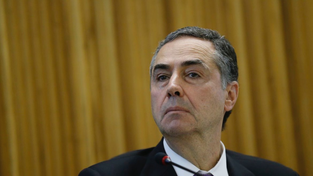 Ministro do STF suspende aplica&ccedil;&atilde;o do piso nacional da enfermagem