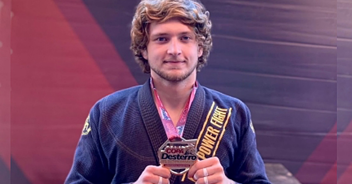 Acad&ecirc;mico da UNIASSELVI &eacute; campe&atilde;o de Jiu-Jitsu em copa catarinense