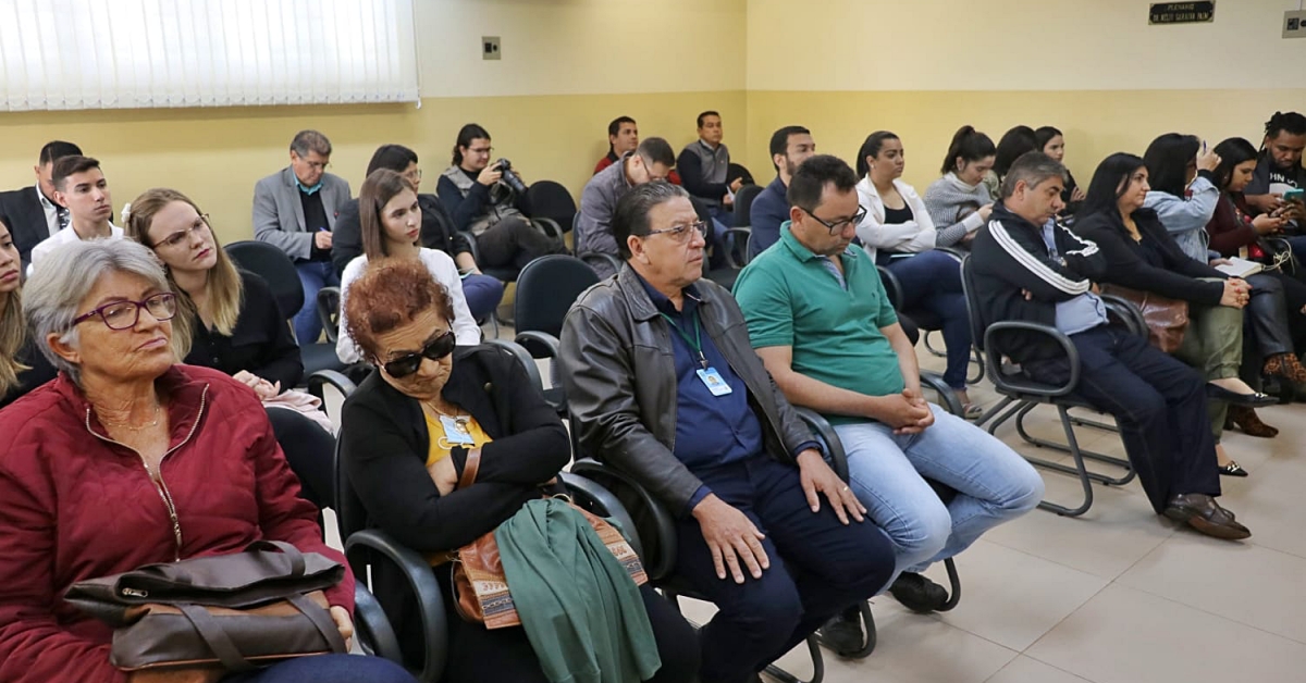 Pai e uma tia de Marielly acompanham julgamento de Hugleice e Jodimar