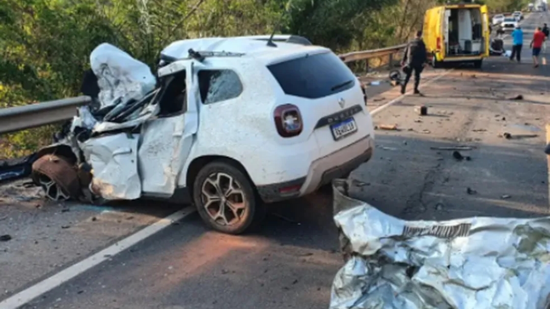 Acidente mata tr&ecirc;s e deixa outras tr&ecirc;s pessoas feridas na BR-163
