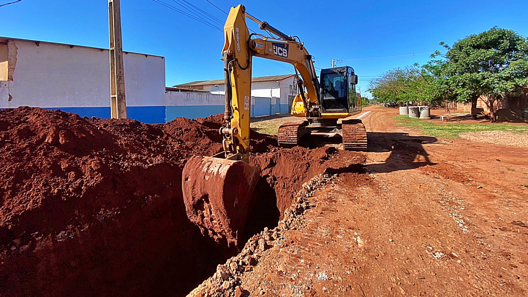 Prefeitura retoma drenagem na Rua Diogo Cunha