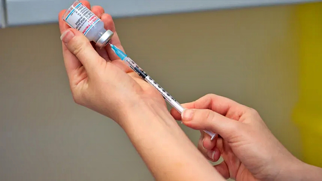 Vacina nacional busca prote&ccedil;&atilde;o contra variantes