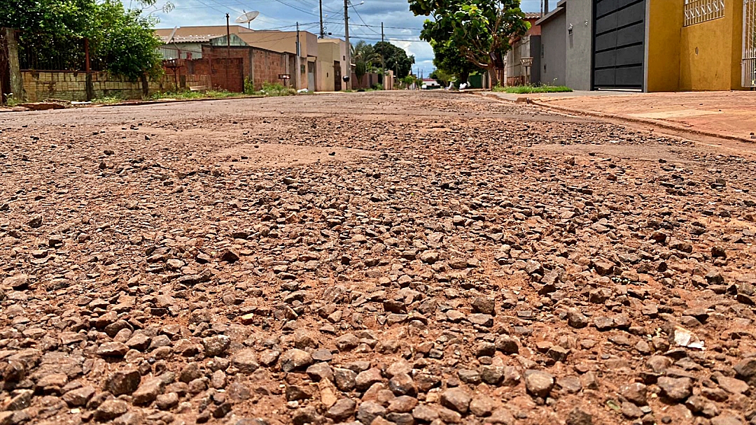 Parceria com Estado garante execu&ccedil;&atilde;o de 13,5 km de recapeamento em 39 ruas