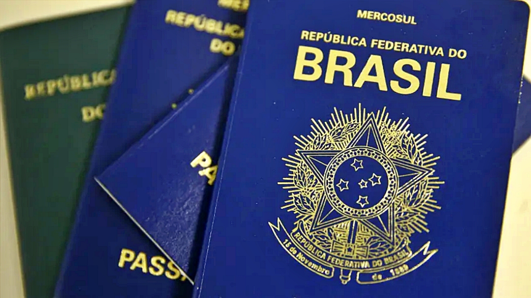 Bolsonaro sanciona PL que libera R$ 31,4 mi para emiss&atilde;o de passaportes