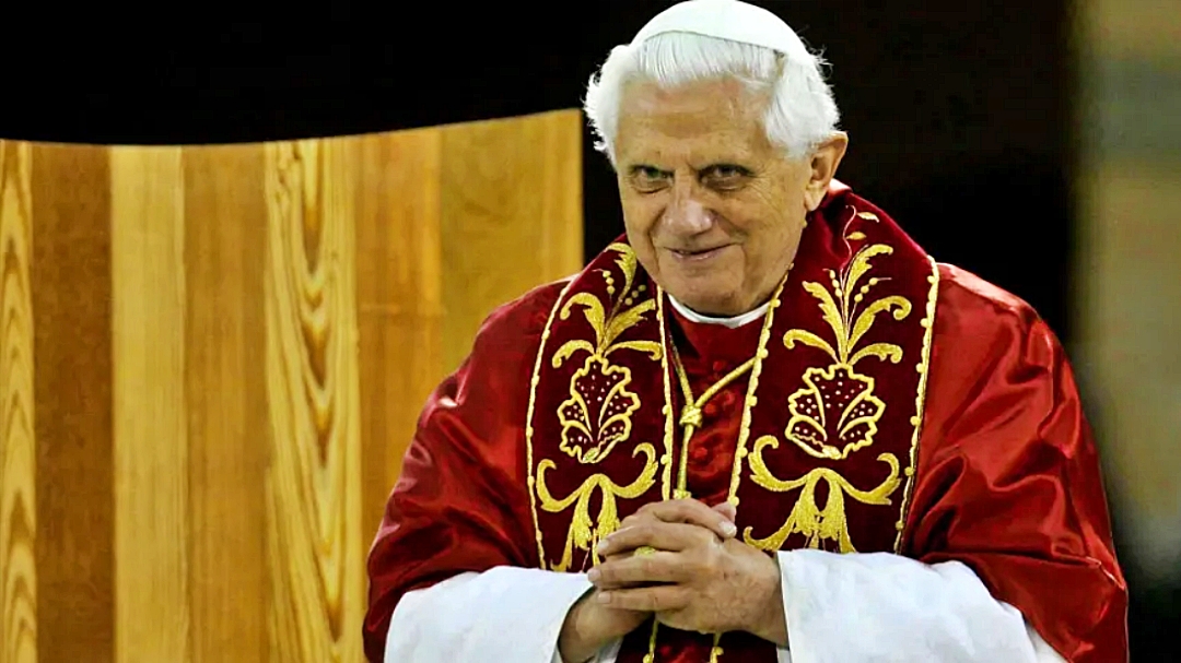 Papa em&eacute;rito Bento XVI tem piora s&uacute;bita de sa&uacute;de