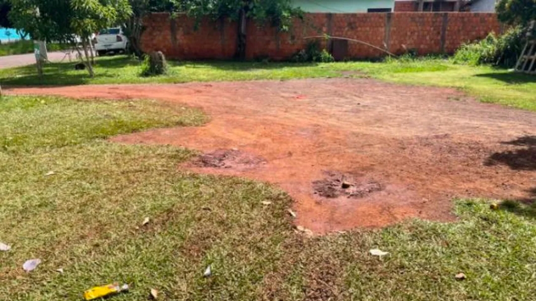 Homem &eacute; preso por atirar em 2 pessoas por engano ap&oacute;s esposa ser convidada para dan&ccedil;ar