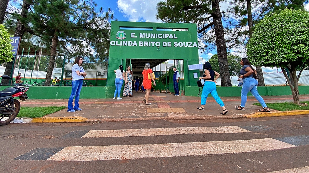 Prefeitura organiza volta &agrave;s aulas com processo seletivo, compra de uniforme e melhorias nas escolas