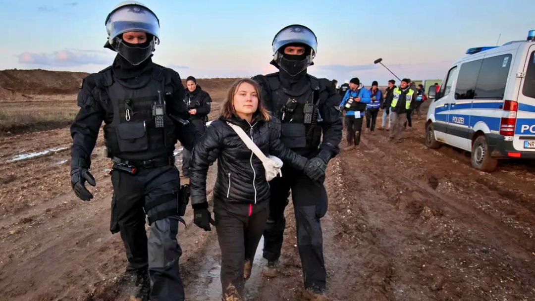 Greta Thunberg &eacute; detida em protesto na Alemanha