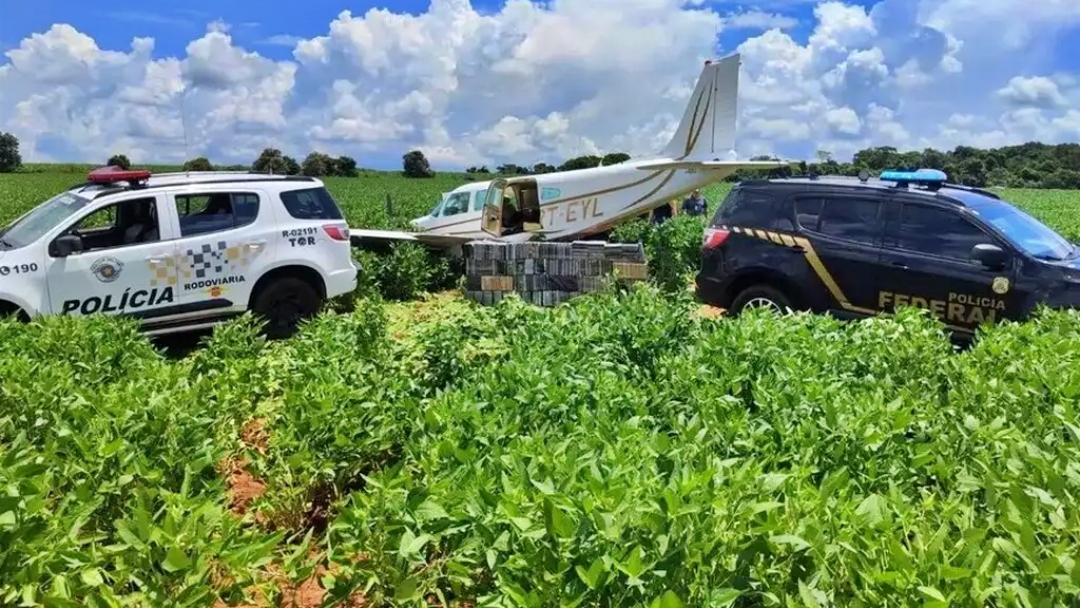 Avião de empresário de MS apreendido em SP levava 528 quilos de cocaína