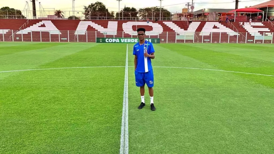 Costinha queria viver do futebol, mas infarto interrompeu tudo aos 21 anos