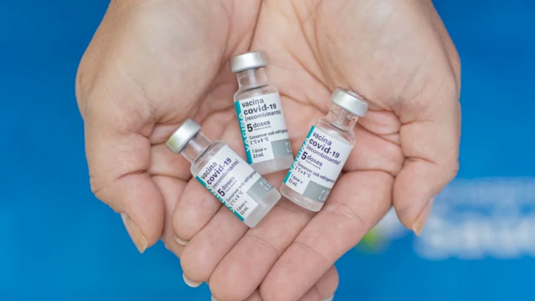 Gestão Bolsonaro deixou vencer e queimou 370 mil doses de vacinas