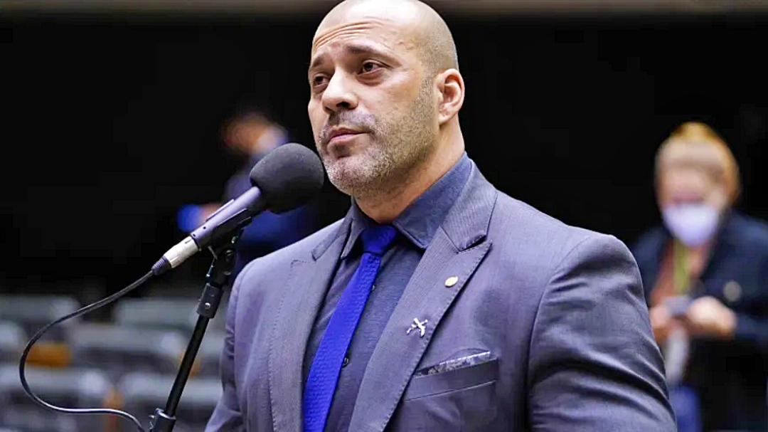 Daniel Silveira é preso em Petrópolis, no Rio de Janeiro