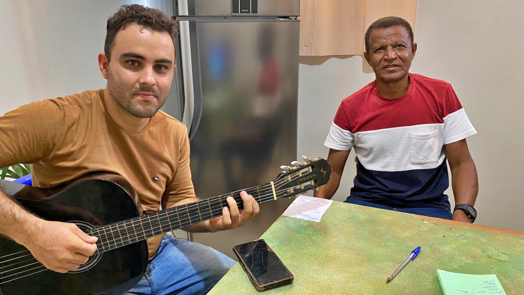 Est&atilde;o abertas as inscri&ccedil;&otilde;es para aulas gratuitas de viol&atilde;o