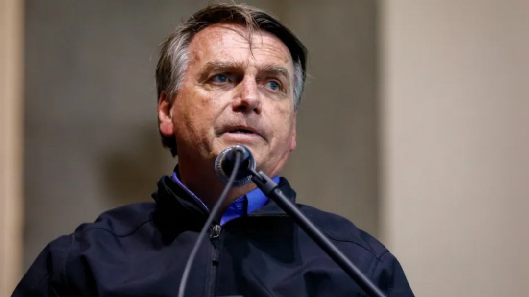 Bolsonaro volta ao Brasil no dia 15 de mar&ccedil;o