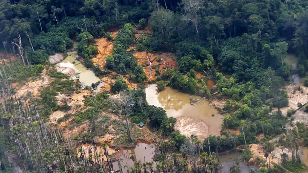 Leis fr&aacute;geis ajudam expans&atilde;o de garimpo ilegal na Amaz&ocirc;nia, diz dossi&ecirc;