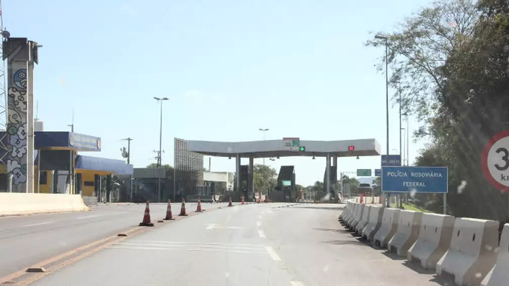 Ponte sobre o rio Paraguai, na BR-262, est&aacute; parcialmente interditada