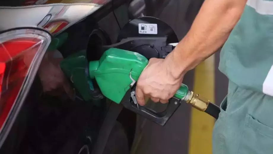 Estados definem ICMS &uacute;nico de R$ 1,45 por litro e pre&ccedil;o da gasolina deve subir