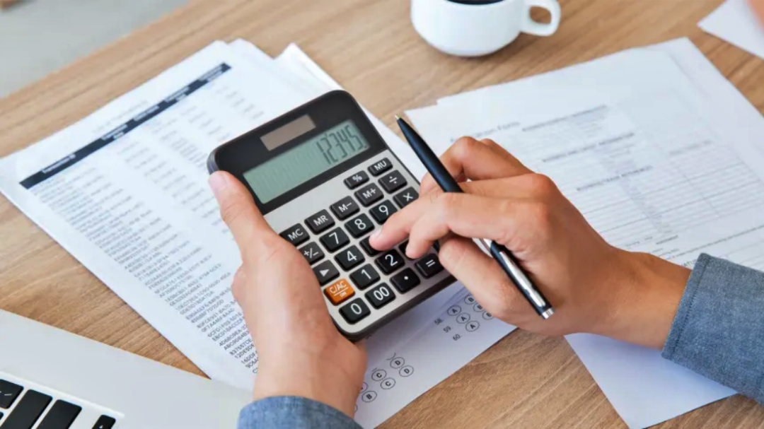 Com 78% das fam&iacute;lias endividadas, taxa fica est&aacute;vel 