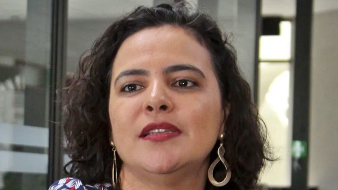 Nova deputada inicia mandato fora da base de Eduardo Riedel na Assembleia