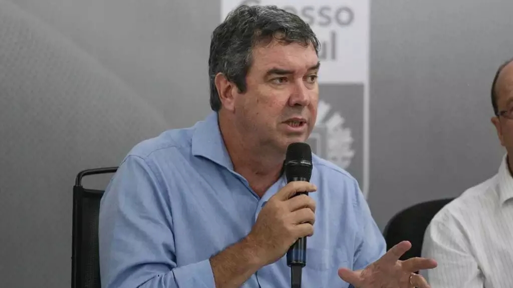 Riedel nega suspens&atilde;o de aulas em MS: &ldquo;n&atilde;o vamos nos render a fake news&rdquo; 