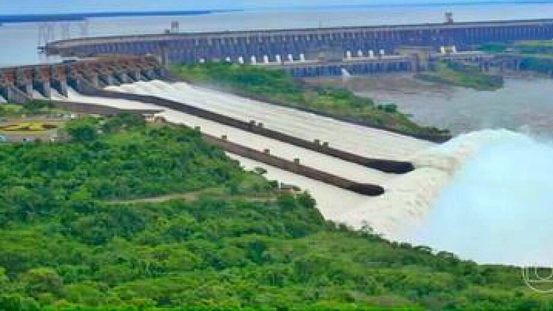 Brasil e Paraguai fecham acordo sobre custo da energia de Itaipu