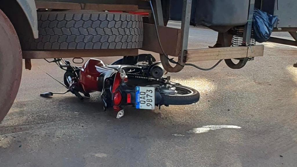 Morre antes de ser levado para Campo Grande, motociclista que bateu em carreta na Dorvalino
