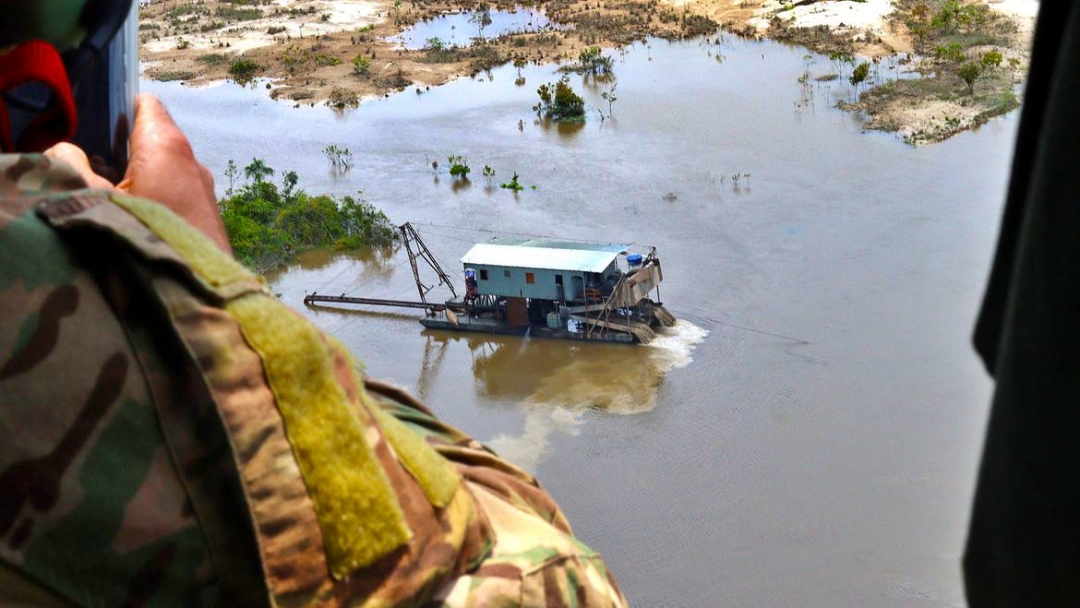 Investiga&ccedil;&atilde;o: garimpo em &aacute;rea yanomami &eacute; mantido por crime organizado