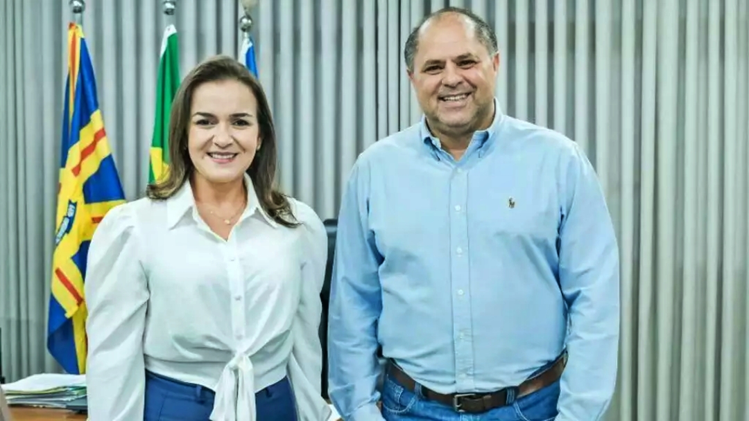 Secret&aacute;rio deixa cargo &agrave; disposi&ccedil;&atilde;o para prefeita iniciar &#039;arranjo pol&iacute;tico&#039;