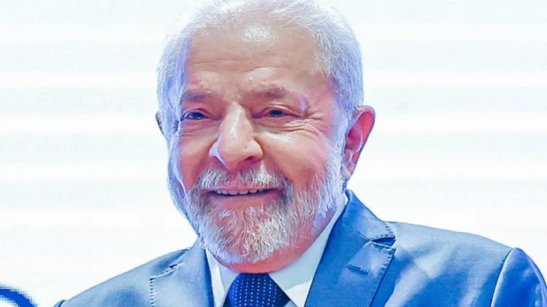 Lula quer priorizar agenda doméstica e reduzir ritmo de viagens
