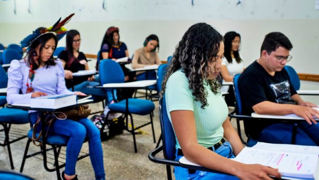 Curso superior &eacute; realidade para acad&ecirc;micos beneficiados pelo Vale Universidade em MS