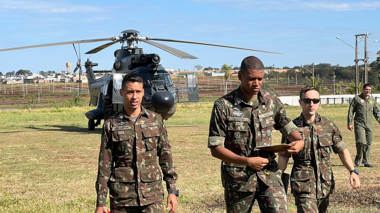 Sidrol&acirc;ndia recebe simula&ccedil;&atilde;o de exerc&iacute;cios militares com 85 capit&atilde;es-alunos